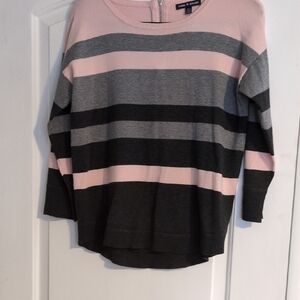 Cable & Gauge Pink and Gray Knit Top